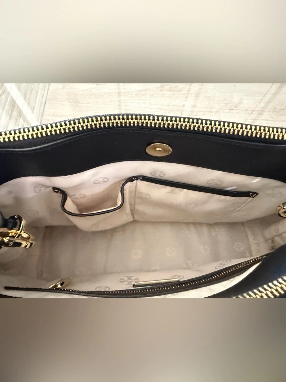 Tory Burch Robinson Black Perforated Crossbody Tote - Excellent Condition